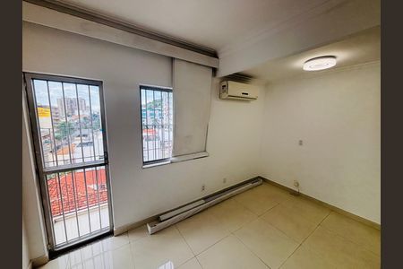 Apartamento à venda com 67m², 2 quartos e 1 vaga