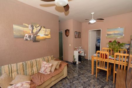 Sala de apartamento para alugar com 2 quartos, 50m² em Califórnia, Belo Horizonte
