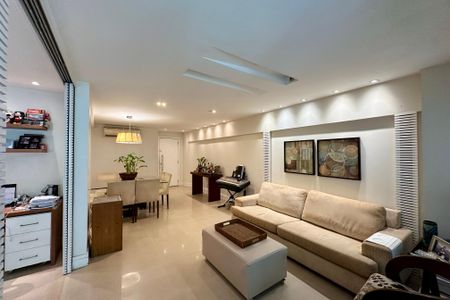 Apartamento à venda com 156m², 3 quartos e 2 vagas Apartamento à venda com 156m², 3 quartos e 2 vagasSala