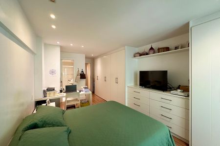 Apartamento à venda com 156m², 3 quartos e 2 vagas Apartamento à venda com 156m², 3 quartos e 2 vagasSuite 2