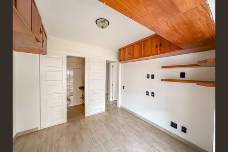 Apartamento à venda com 169m², 3 quartos e 1 vaga Apartamento à venda com 169m², 3 quartos e 1 vagaSuíte 2