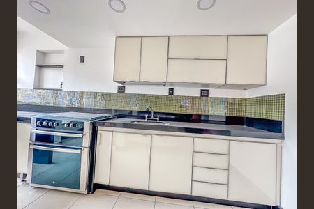 Apartamento à venda com 169m², 3 quartos e 1 vaga Apartamento à venda com 169m², 3 quartos e 1 vagaCozinha