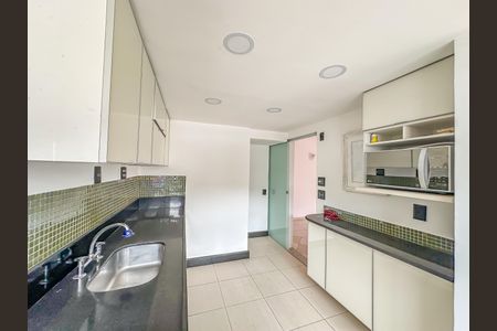 Apartamento à venda com 169m², 3 quartos e 1 vaga Apartamento à venda com 169m², 3 quartos e 1 vagaCozinha
