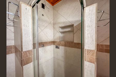 Apartamento à venda com 169m², 3 quartos e 1 vaga Apartamento à venda com 169m², 3 quartos e 1 vagaBanheiro da cobertura