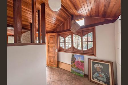 Apartamento à venda com 169m², 3 quartos e 1 vaga Apartamento à venda com 169m², 3 quartos e 1 vagaCobertura