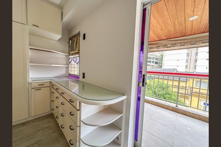 Apartamento à venda com 169m², 3 quartos e 1 vaga Apartamento à venda com 169m², 3 quartos e 1 vagaQuarto