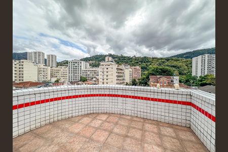 Apartamento à venda com 169m², 3 quartos e 1 vaga Apartamento à venda com 169m², 3 quartos e 1 vagaCobertura