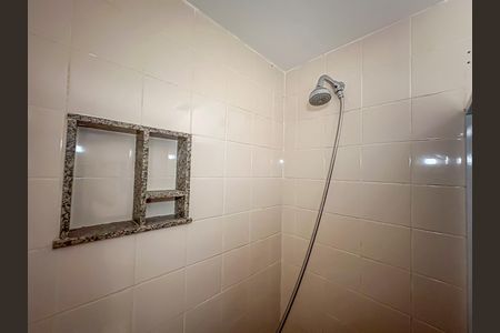 Apartamento à venda com 169m², 3 quartos e 1 vaga Apartamento à venda com 169m², 3 quartos e 1 vagaBanheiro da Suíte 2