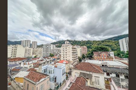 Apartamento à venda com 169m², 3 quartos e 1 vaga Apartamento à venda com 169m², 3 quartos e 1 vagaVista Cobertura