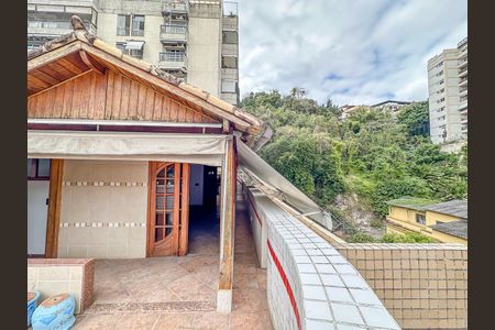 Apartamento à venda com 169m², 3 quartos e 1 vaga Apartamento à venda com 169m², 3 quartos e 1 vagaCobertura