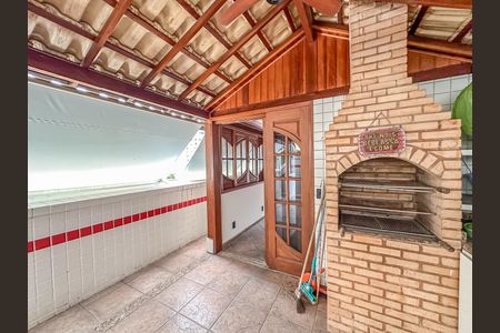 Apartamento à venda com 169m², 3 quartos e 1 vaga Apartamento à venda com 169m², 3 quartos e 1 vagaCobertura