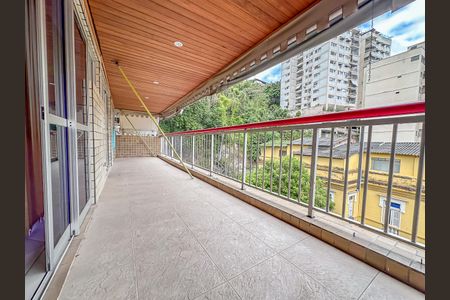 Apartamento à venda com 169m², 3 quartos e 1 vaga Apartamento à venda com 169m², 3 quartos e 1 vagaVaranda da Sala