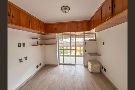 Apartamento à venda com 169m², 3 quartos e 1 vaga Apartamento à venda com 169m², 3 quartos e 1 vagaSuíte 2