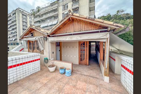 Apartamento à venda com 169m², 3 quartos e 1 vaga Apartamento à venda com 169m², 3 quartos e 1 vagaCobertura