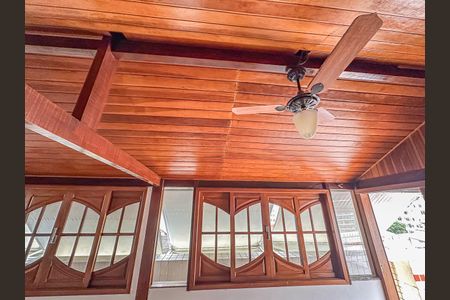 Apartamento à venda com 169m², 3 quartos e 1 vaga Apartamento à venda com 169m², 3 quartos e 1 vagaCobertura