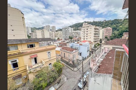 Apartamento à venda com 169m², 3 quartos e 1 vaga Apartamento à venda com 169m², 3 quartos e 1 vagaVista