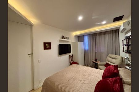 Apartamento à venda com 161m², 4 quartos e 2 vagasSuíte 1