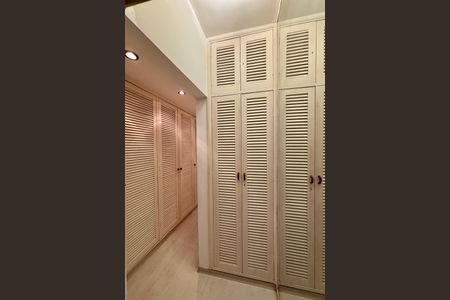 Apartamento à venda com 161m², 4 quartos e 2 vagasSuíte 2