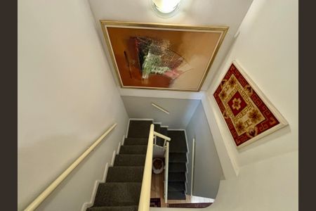 Apartamento à venda com 161m², 4 quartos e 2 vagasEscada