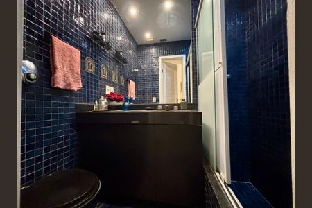 Apartamento à venda com 161m², 4 quartos e 2 vagasBanheiro social