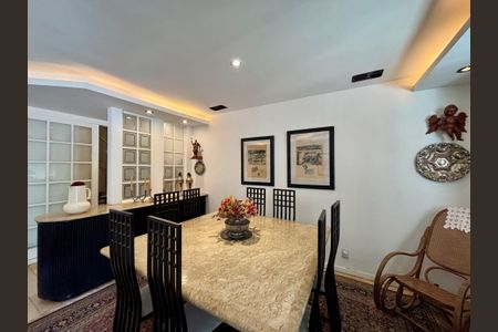 Apartamento à venda com 161m², 4 quartos e 2 vagasSala