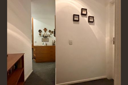 Apartamento à venda com 161m², 4 quartos e 2 vagasCorredor