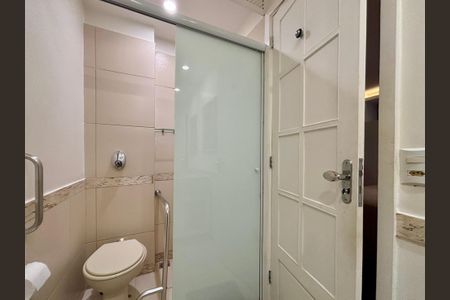 Apartamento à venda com 161m², 4 quartos e 2 vagasBanheiro da Suíte 1