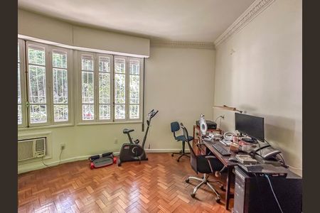 Apartamento à venda com 245m², 4 quartos e 1 vaga Apartamento à venda com 245m², 4 quartos e 1 vagaQuarto 2