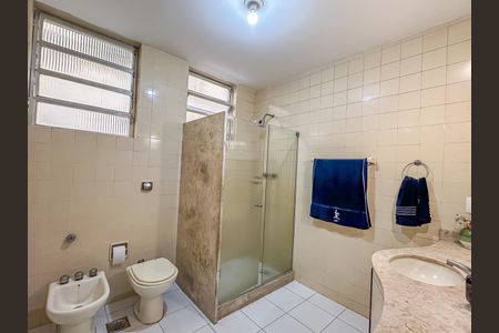 Apartamento à venda com 245m², 4 quartos e 1 vaga Apartamento à venda com 245m², 4 quartos e 1 vagaBanheiro