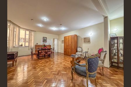 Apartamento à venda com 245m², 4 quartos e 1 vaga Apartamento à venda com 245m², 4 quartos e 1 vagaSala