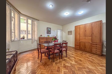 Apartamento à venda com 245m², 4 quartos e 1 vaga Apartamento à venda com 245m², 4 quartos e 1 vagaSala