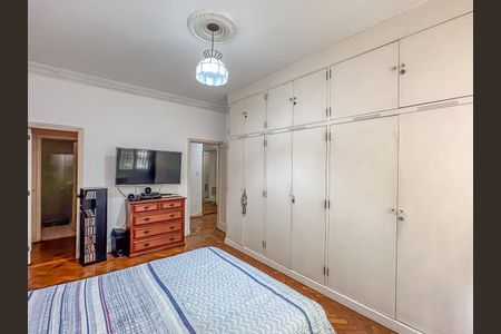 Apartamento à venda com 245m², 4 quartos e 1 vaga Apartamento à venda com 245m², 4 quartos e 1 vagaSuíte