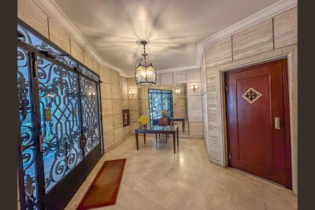 Apartamento à venda com 245m², 4 quartos e 1 vaga Apartamento à venda com 245m², 4 quartos e 1 vagaÁrea comum