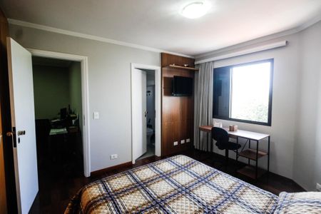 Apartamento à venda com 200m², 3 quartos e 3 vagasSuíte 2