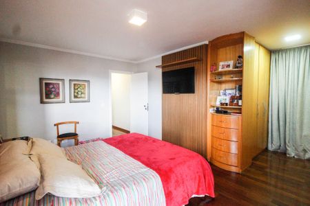 Apartamento à venda com 200m², 3 quartos e 3 vagasSuíte 3