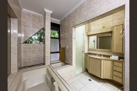 Casa à venda com 250m², 3 quartos e 5 vagasFoto 01