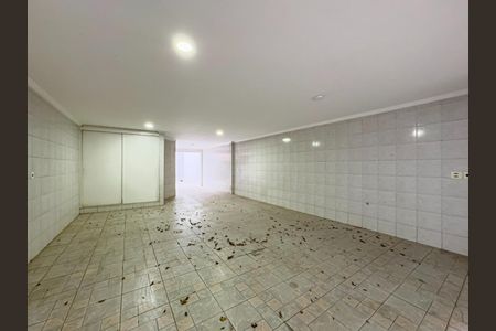 Casa à venda com 250m², 3 quartos e 5 vagasFoto 01