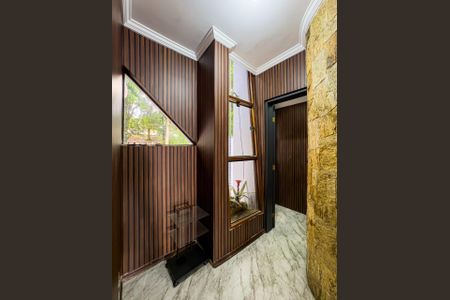 Casa à venda com 250m², 3 quartos e 5 vagasFoto 01