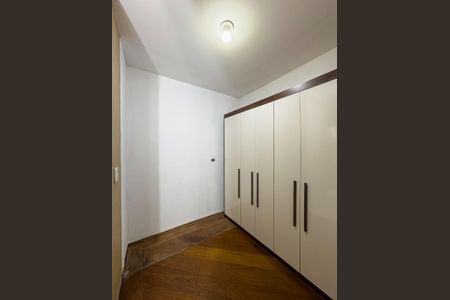 Casa à venda com 250m², 3 quartos e 5 vagasFoto 01