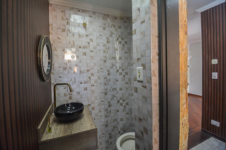 Casa à venda com 250m², 3 quartos e 5 vagas Casa à venda com 250m², 3 quartos e 5 vagasLavabo