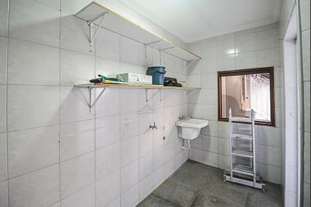 Casa à venda com 250m², 3 quartos e 5 vagas Casa à venda com 250m², 3 quartos e 5 vagasÁrea de Serviço