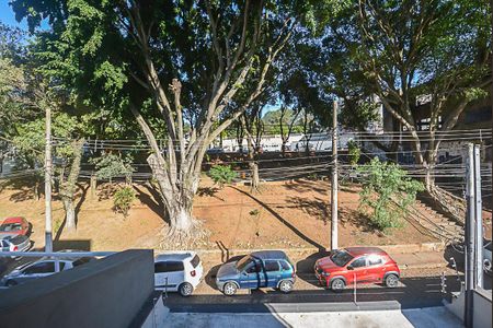 Casa à venda com 250m², 3 quartos e 5 vagas Casa à venda com 250m², 3 quartos e 5 vagasVista da Sacada do Quarto Suíte