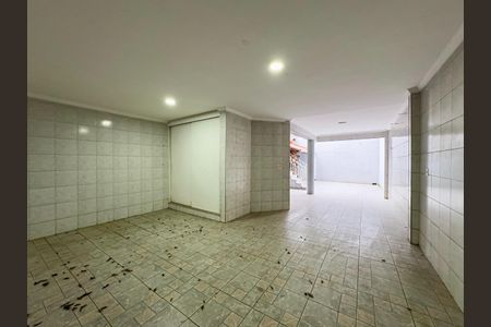 Casa à venda com 250m², 3 quartos e 5 vagasFoto 01