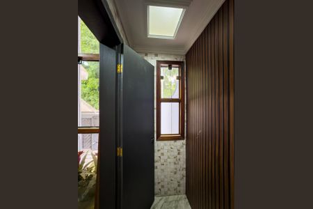Casa à venda com 250m², 3 quartos e 5 vagasFoto 01
