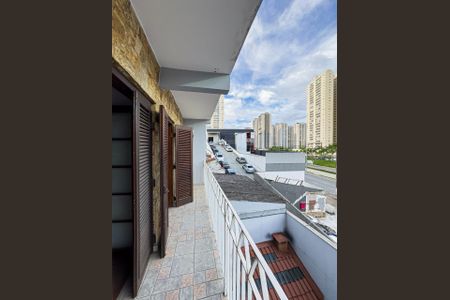Casa à venda com 250m², 3 quartos e 5 vagasFoto 01