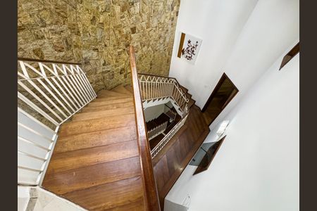Casa à venda com 250m², 3 quartos e 5 vagasFoto 01
