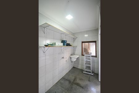 Casa à venda com 250m², 3 quartos e 5 vagas Casa à venda com 250m², 3 quartos e 5 vagasÁrea de Serviço