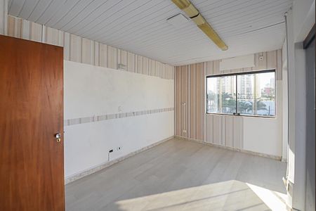 Casa à venda com 250m², 3 quartos e 5 vagas Casa à venda com 250m², 3 quartos e 5 vagasQuarto de Serviço