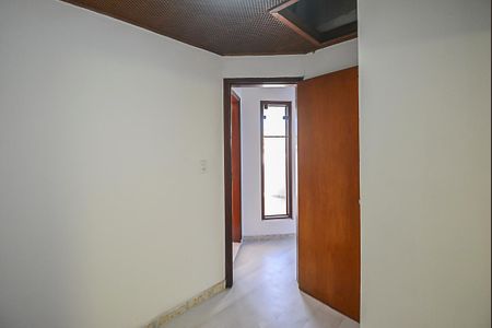 Casa à venda com 250m², 3 quartos e 5 vagas Casa à venda com 250m², 3 quartos e 5 vagasSoton