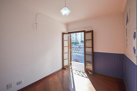 Casa à venda com 250m², 3 quartos e 5 vagas Casa à venda com 250m², 3 quartos e 5 vagasQuarto 1